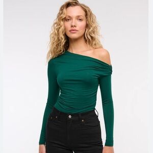 Abercrombie & Fitch Off-the-Shoulder Draped Long-Sleeve Top
